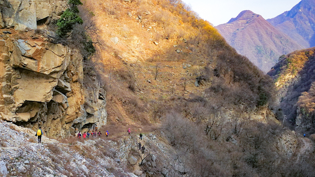 新线首发 凤凰山穿越甘峪赏春景